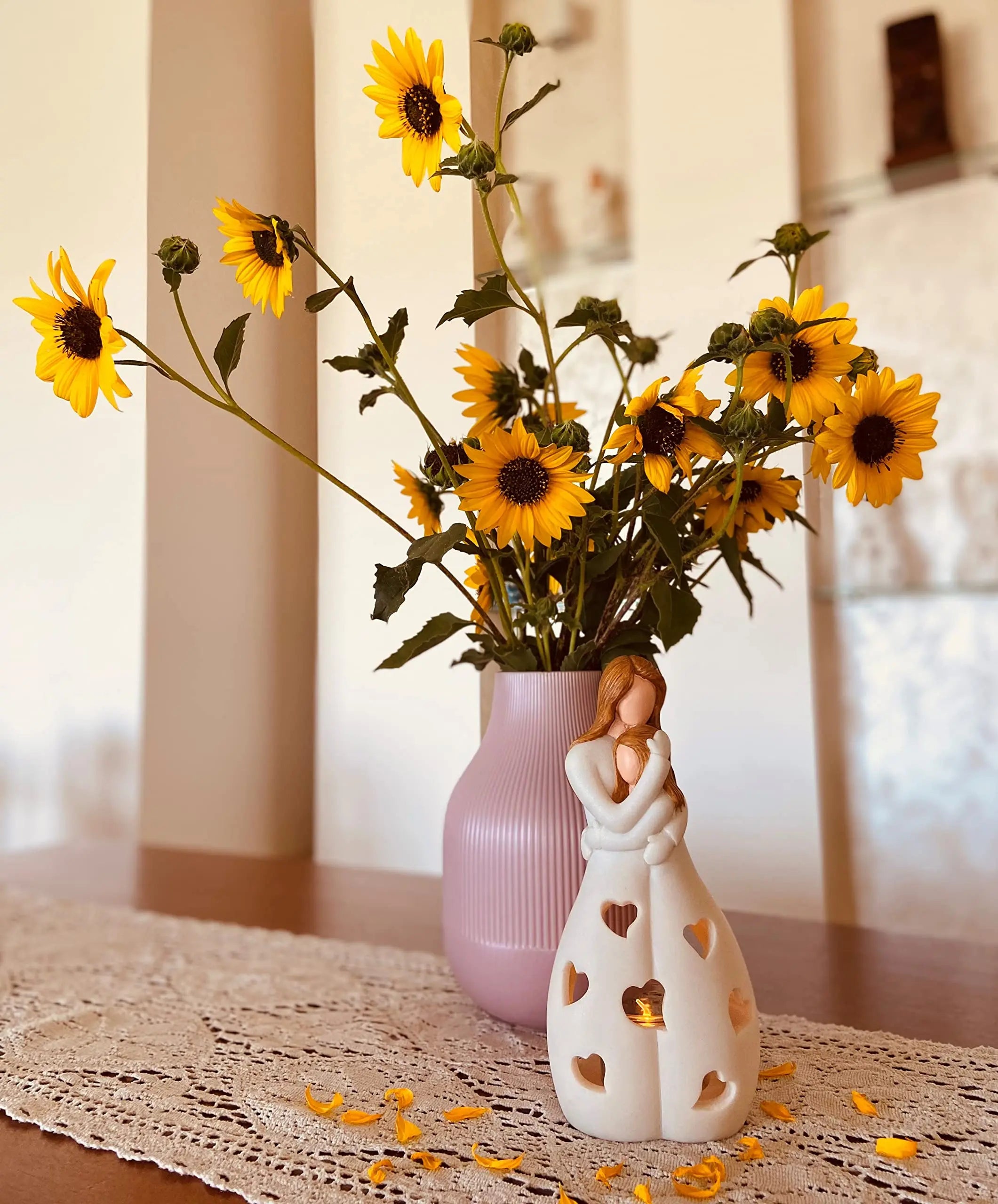 Candlestick Holder with Flickering LED Candle Memorial Gifts Standing Mother Hugging Daughter Statue Resin Figurines